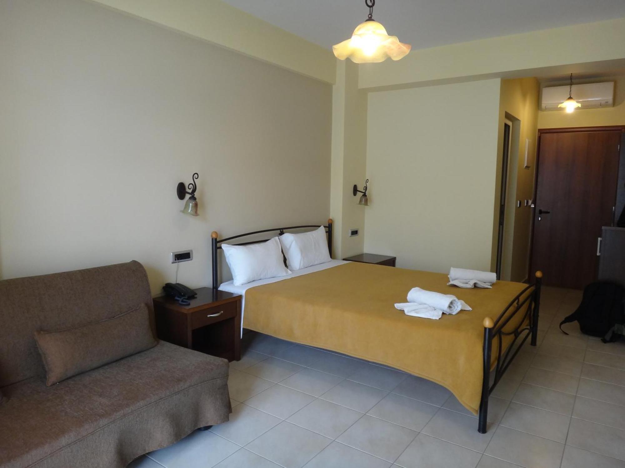 9 Queens Spa Hotel Loutra Aidhipsou Rum bild