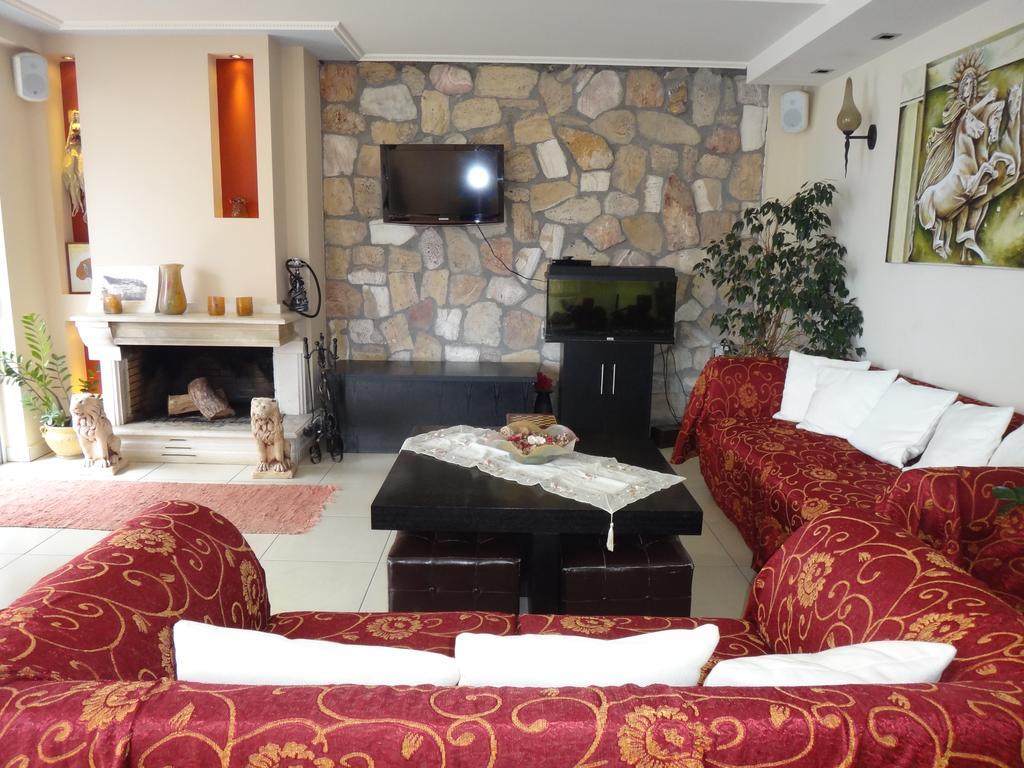 9 Queens Spa Hotel Loutra Aidhipsou Exteriör bild