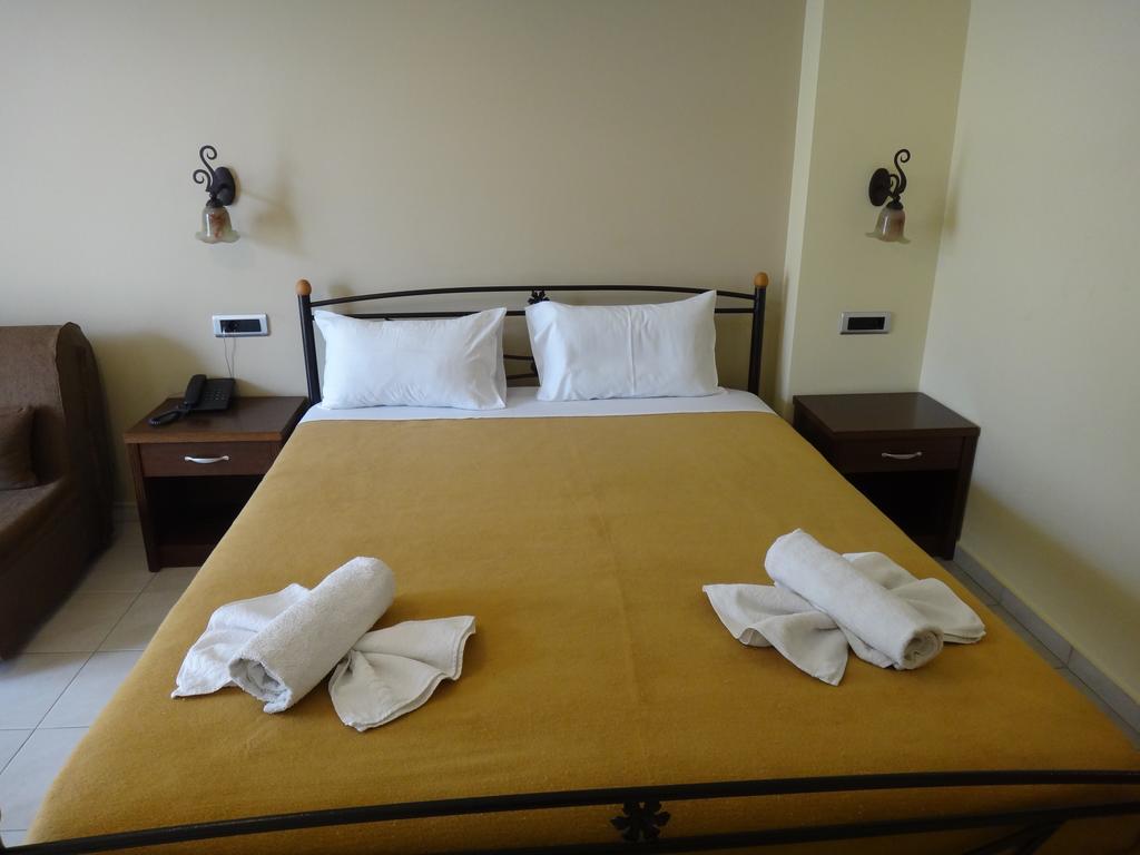 9 Queens Spa Hotel Loutra Aidhipsou Exteriör bild