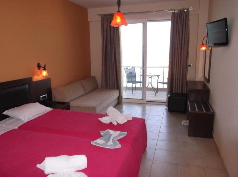 9 Queens Spa Hotel Loutra Aidhipsou Exteriör bild