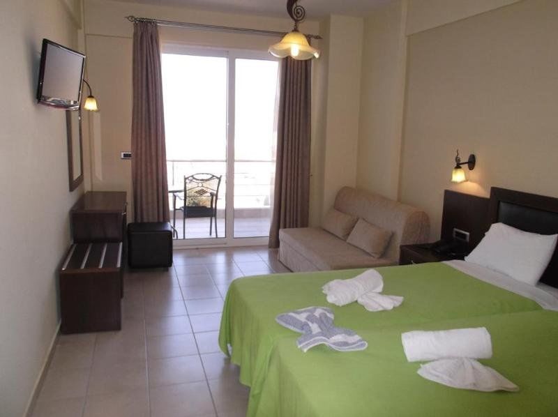 9 Queens Spa Hotel Loutra Aidhipsou Exteriör bild